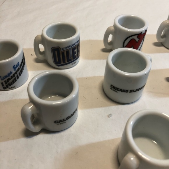 NHL Hockey Team Logo Mini Mugs Lot of 15 Bruins Oilers Kings Canucks Sharks - Picture 9 of 13